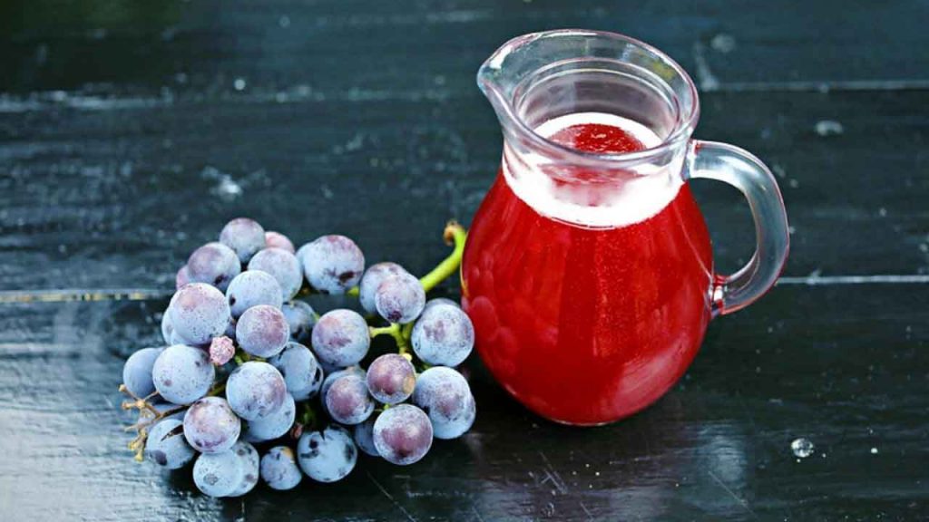Blueberry beet juice