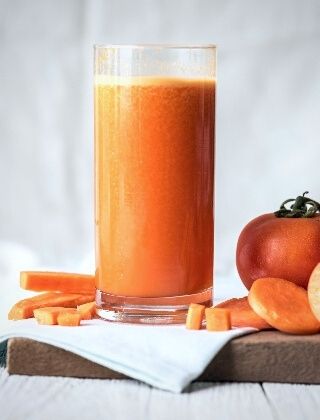 Carrot clementine and pineapple juice