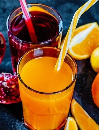 Orange and pomegranate juice